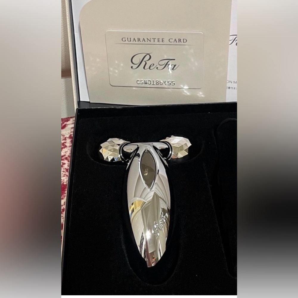 Refa Carat Platinum Massager